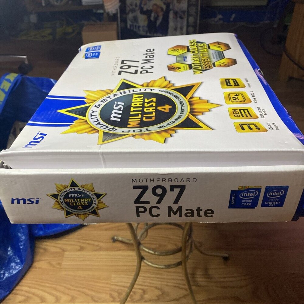 MSI Z97 PC Mate Motherboard w/ I/O Shield, Driver CD, Manual Unused Box Damage - Picture 6 of 11